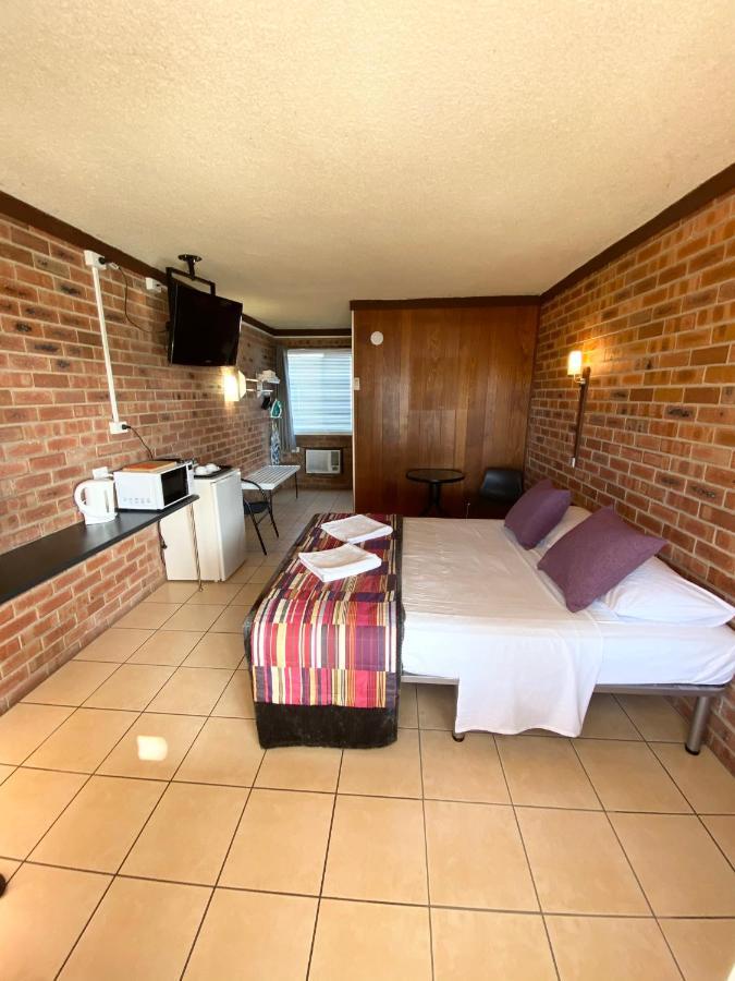 Proserpine Motor Lodge מראה חיצוני תמונה