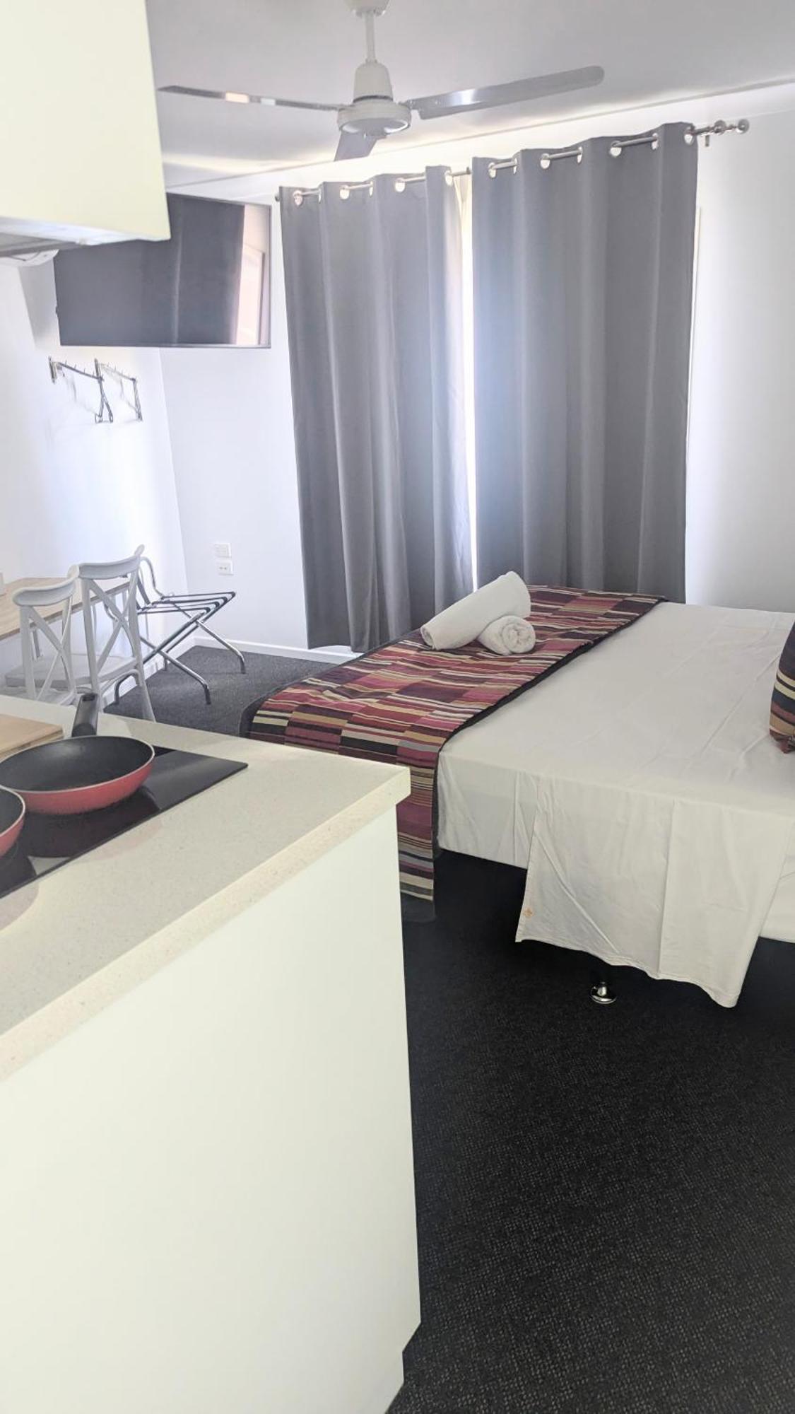 Proserpine Motor Lodge מראה חיצוני תמונה
